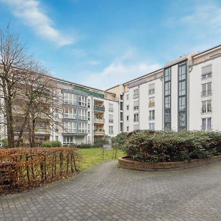 Eindrucksvolle Zwei-Zimmer-Wohnung Mit Balkon Und Grosser Kueche Лейпциг Екстер'єр фото