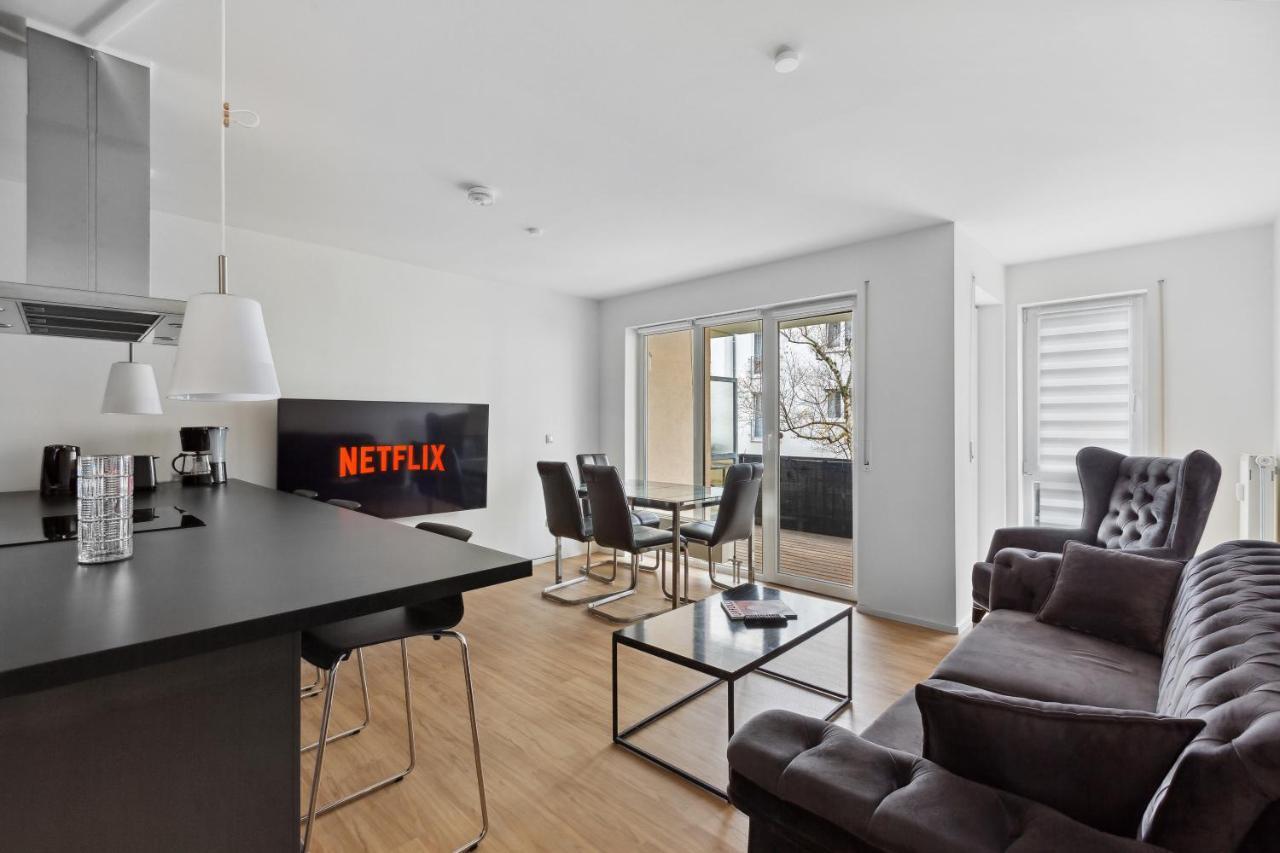 Eindrucksvolle Zwei-Zimmer-Wohnung Mit Balkon Und Grosser Kueche Лейпциг Екстер'єр фото