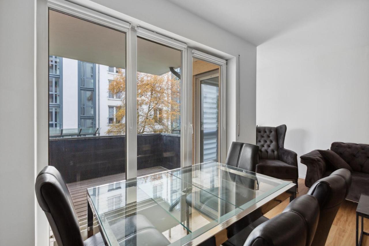 Eindrucksvolle Zwei-Zimmer-Wohnung Mit Balkon Und Grosser Kueche Лейпциг Екстер'єр фото